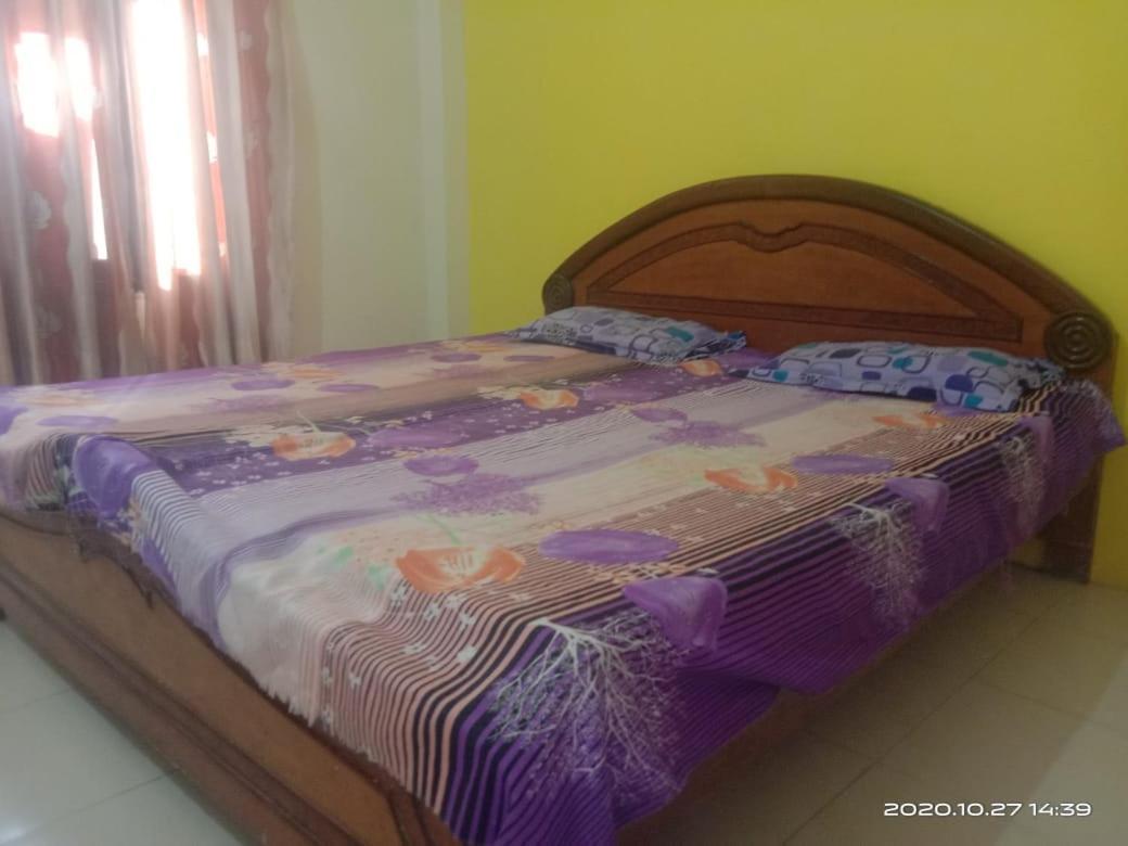 Priya Hotel Faizābād Bagian luar foto