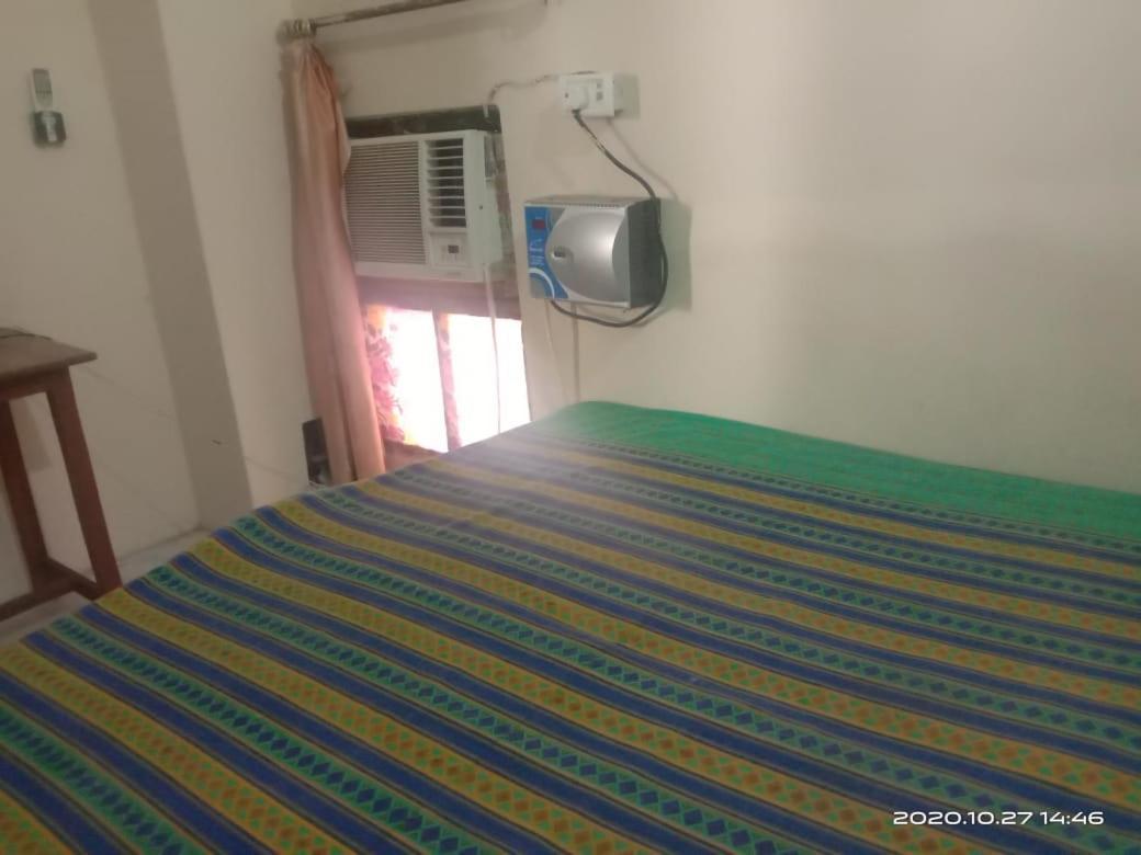 Priya Hotel Faizābād Bagian luar foto